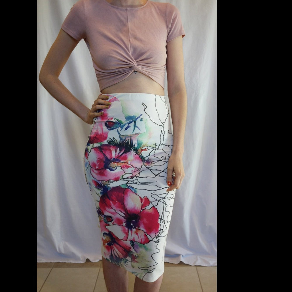 Floral graphic skirt